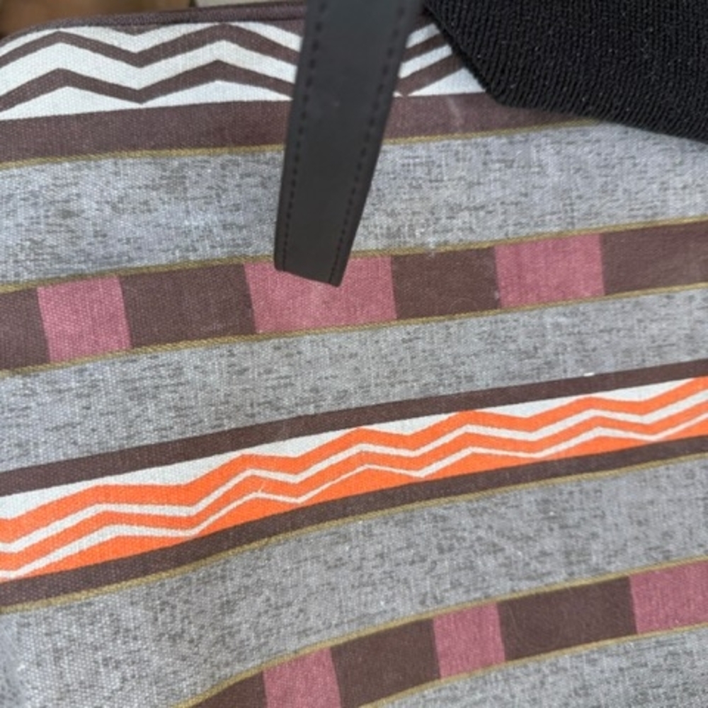 Laurel Burch Orange and Brown Tote with Animal Motif - Picture 6 of 7